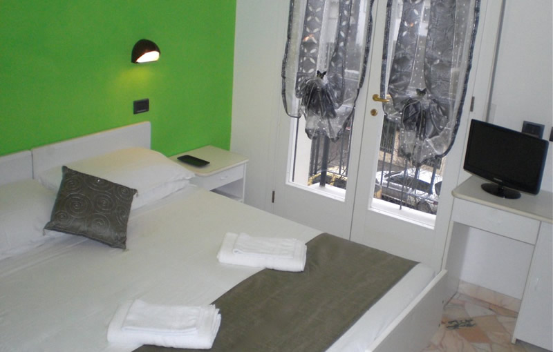 hotel riccione camera con aria condizionata