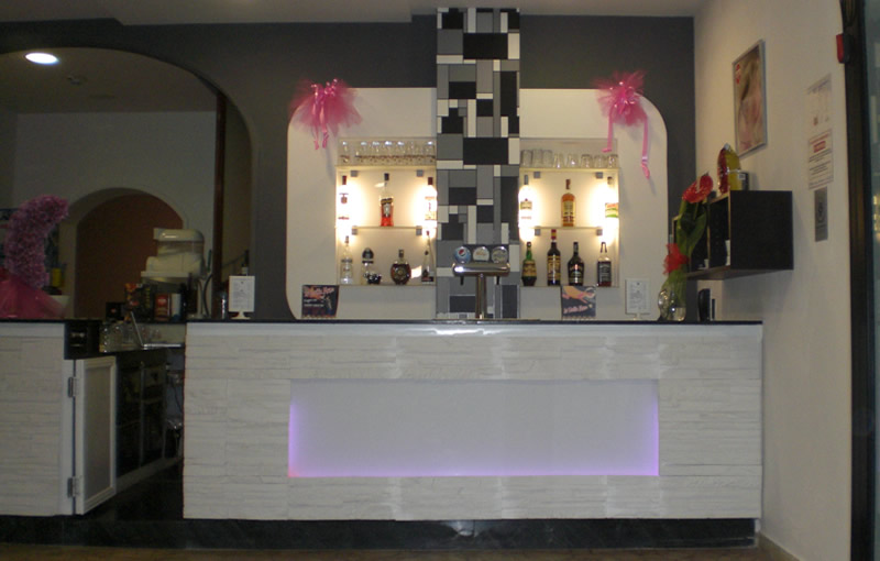 hotel riccione con bar caffetteria